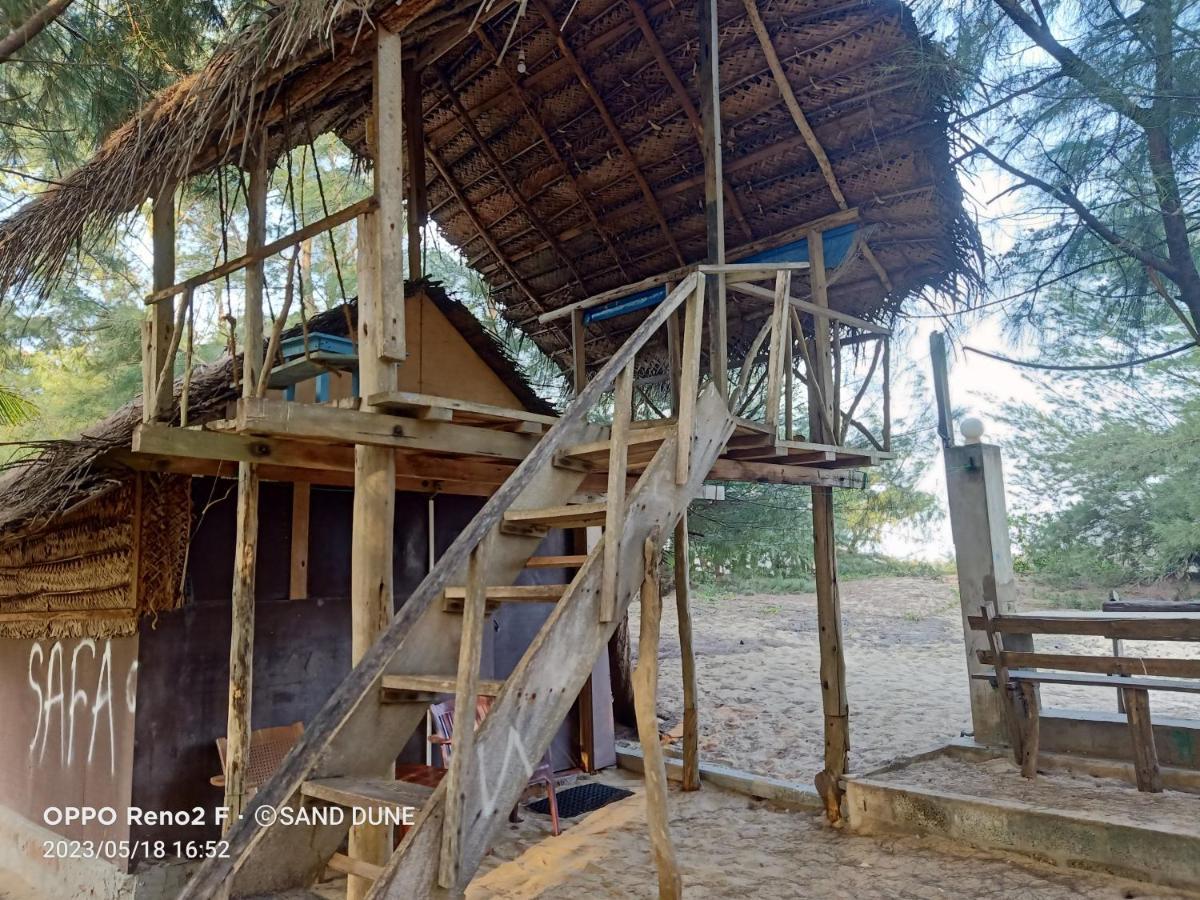 Sand Dune Beach Resort & Surf Camp Arugam Bay Dış mekan fotoğraf