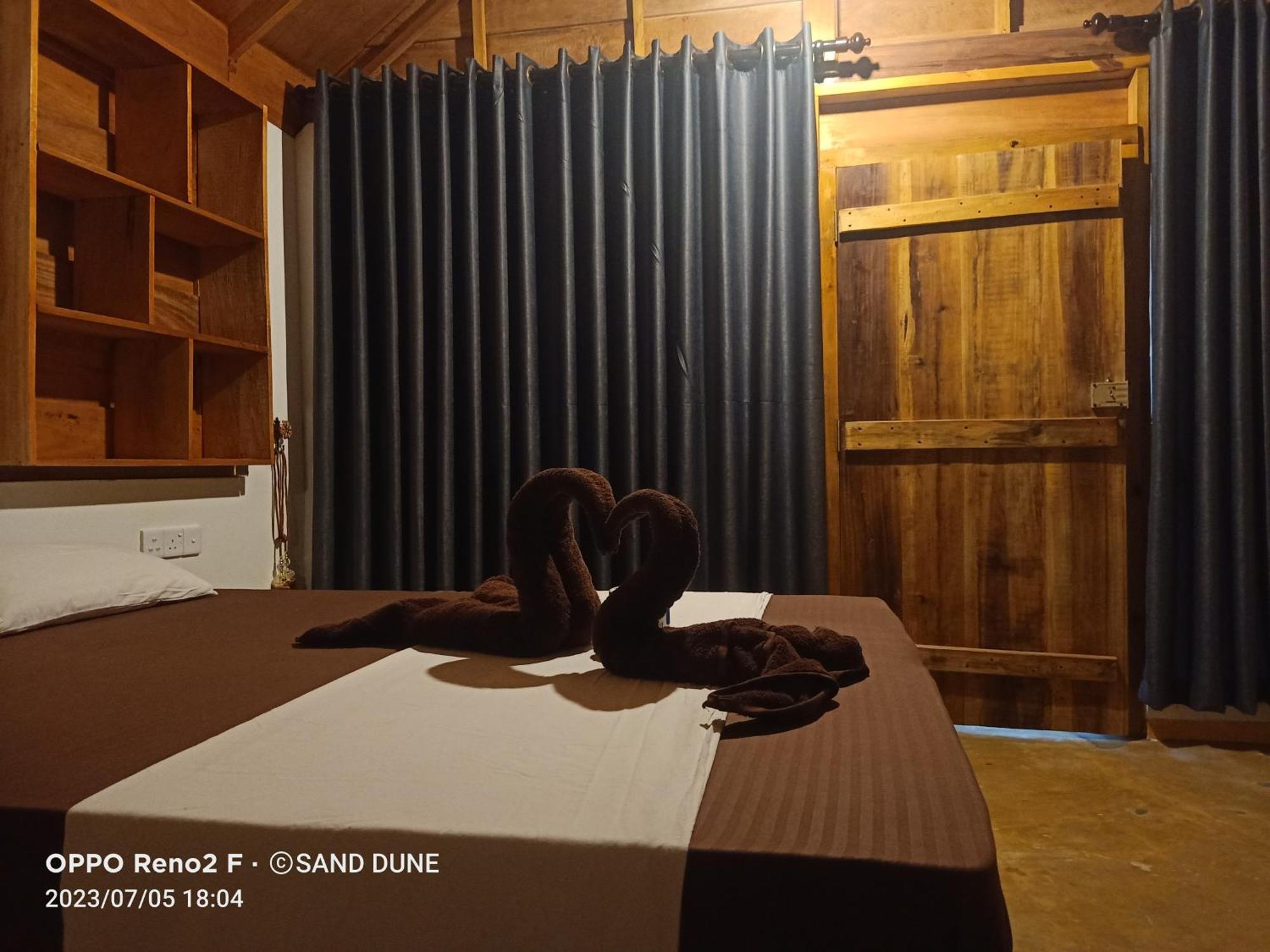 Sand Dune Beach Resort & Surf Camp Arugam Bay Dış mekan fotoğraf