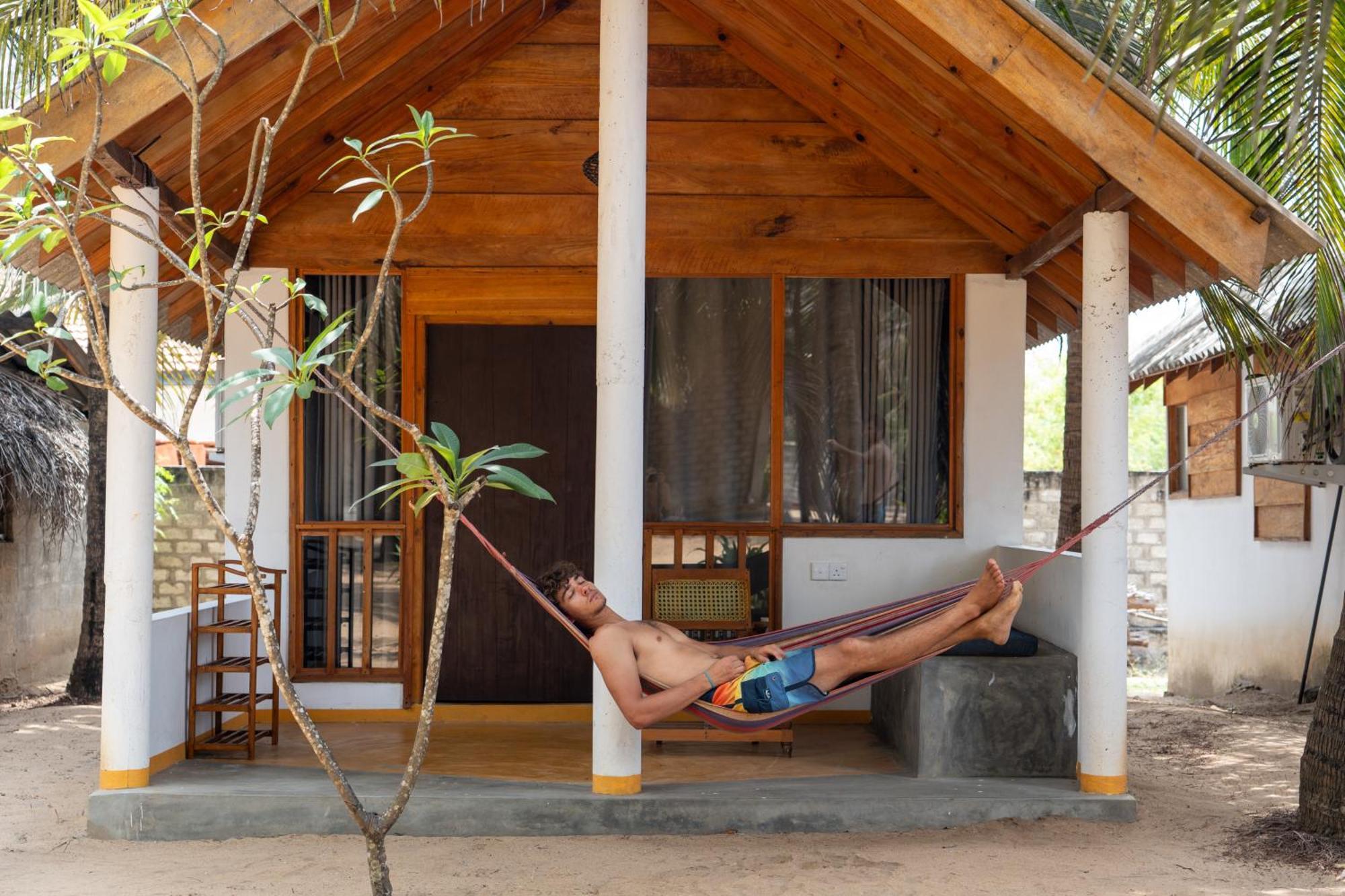 Sand Dune Beach Resort & Surf Camp Arugam Bay Dış mekan fotoğraf