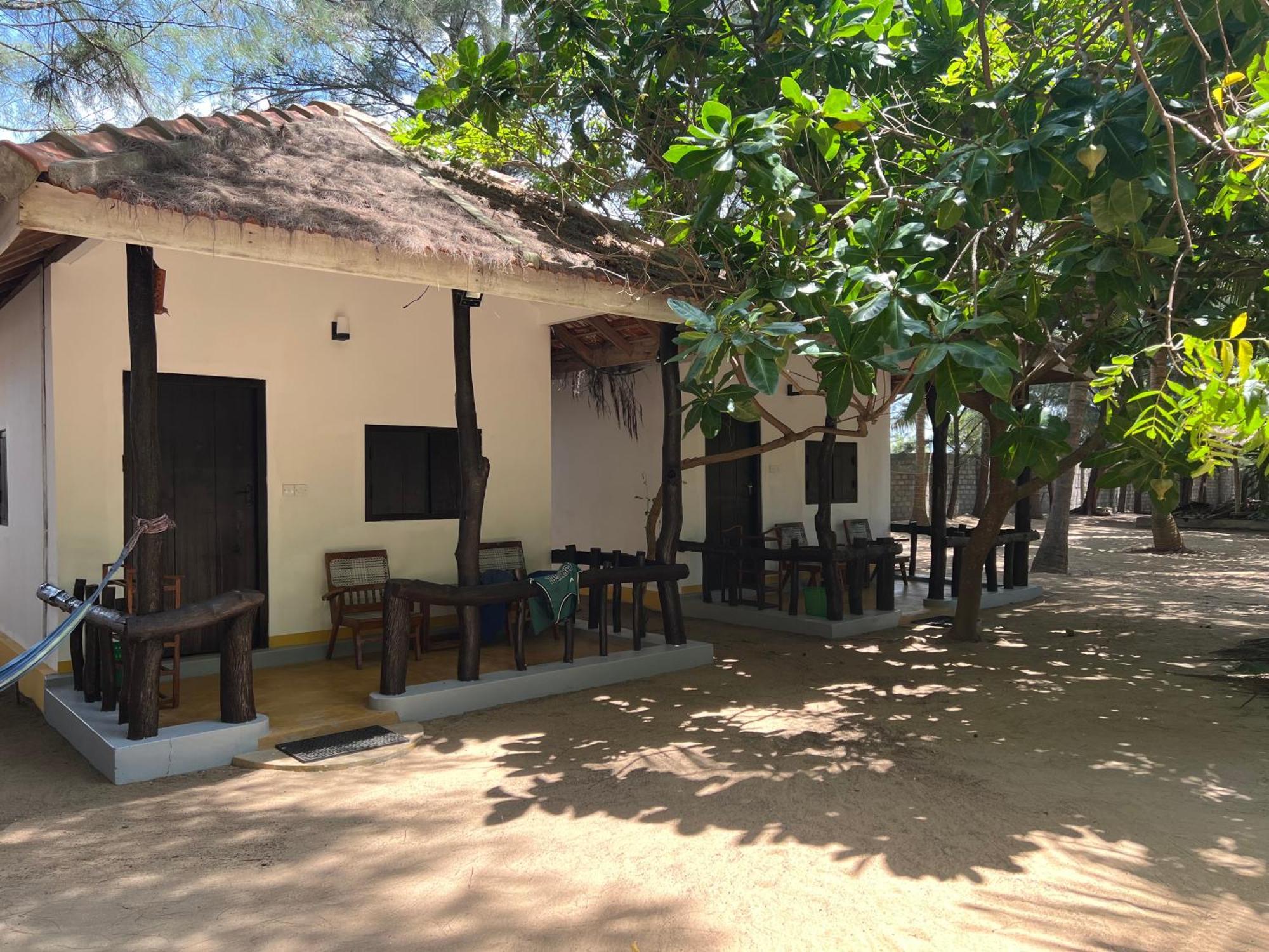 Sand Dune Beach Resort & Surf Camp Arugam Bay Dış mekan fotoğraf